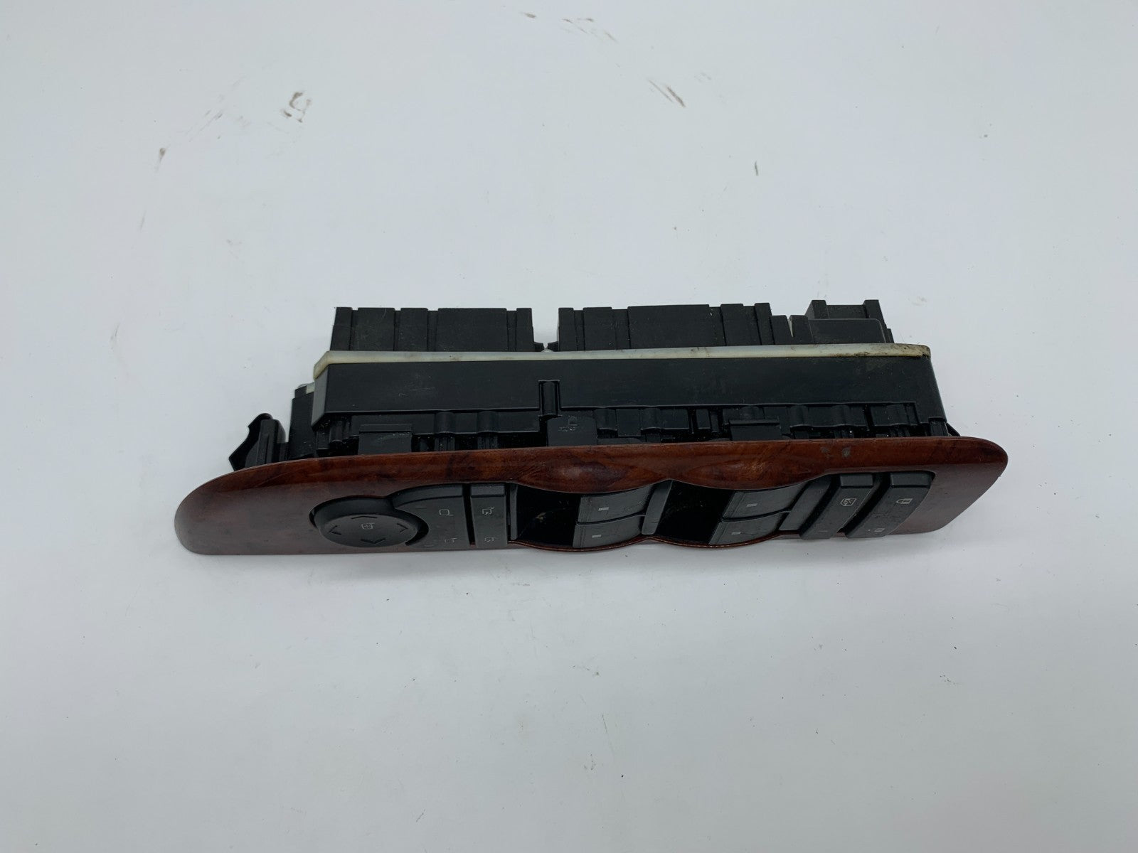 2007-2014 Chevrolet Tahoe Master Power Window Switch OEM D02B68011