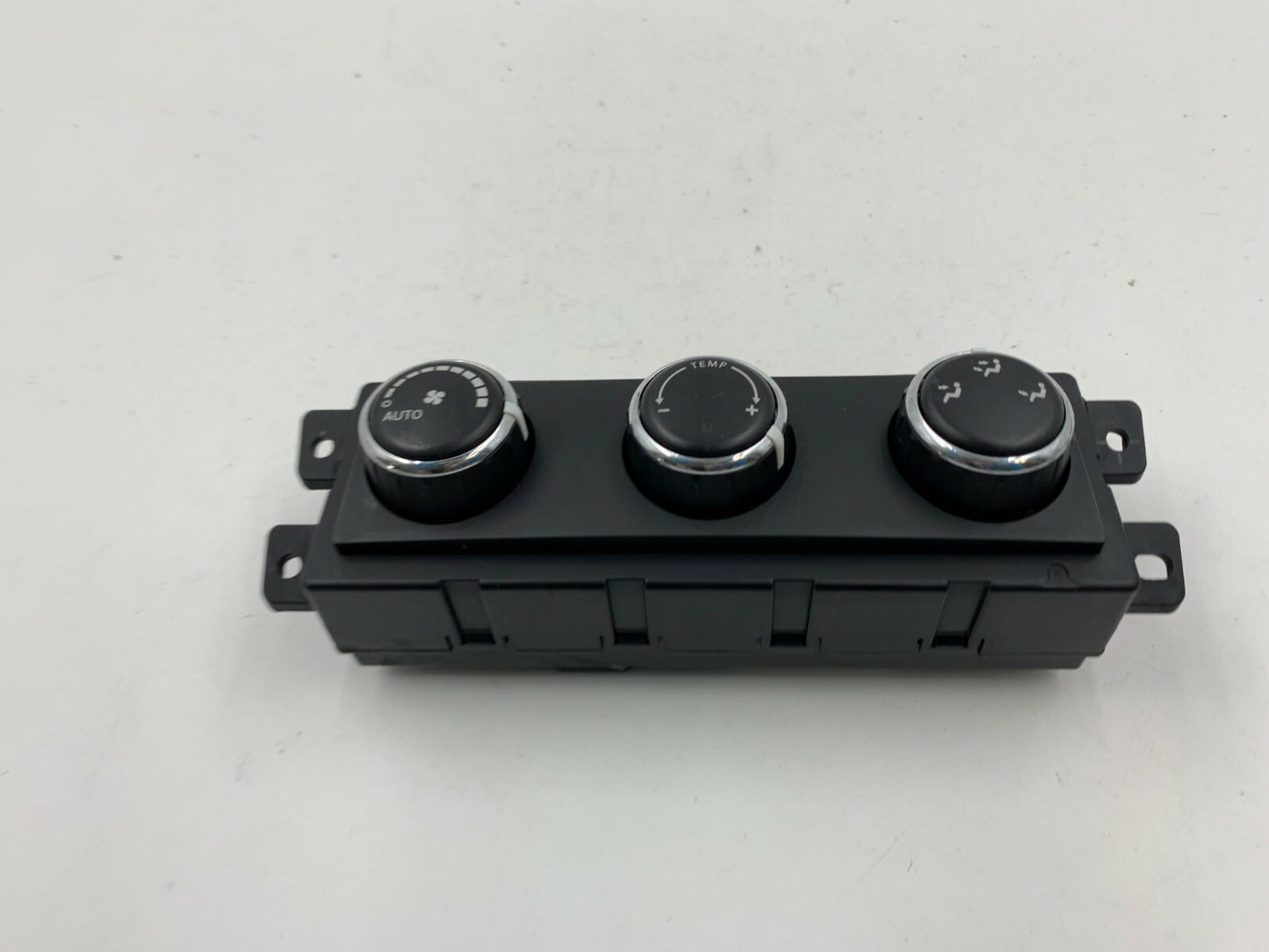 2009-2011 Volkswagen Routan AC Heater Climate Control OEM