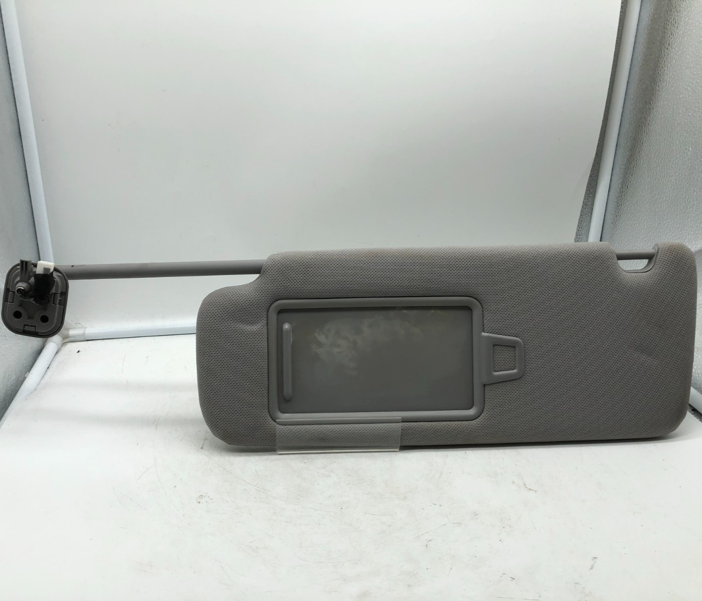 2015-2019 Hyundai Sonata Driver Sun Visor Gray Illuminated OEM B01B35004