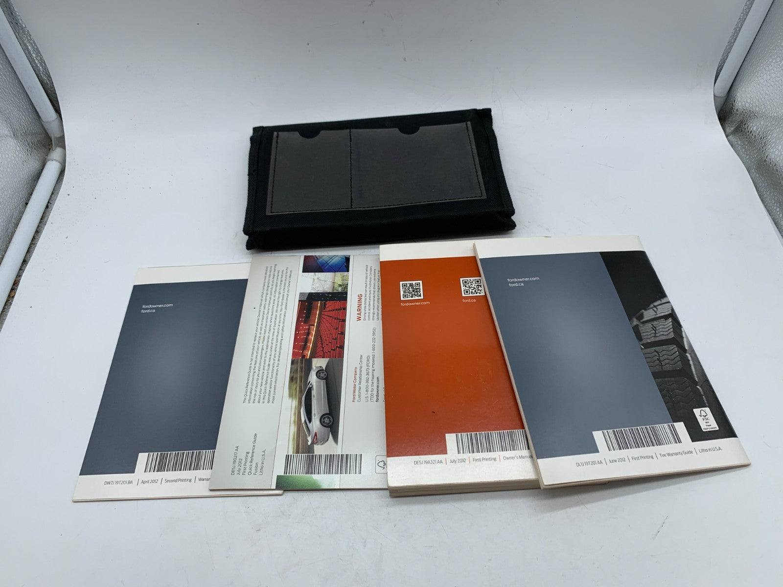 2013 Ford Fusion Owners Manual Set with Case OEM C03B28008