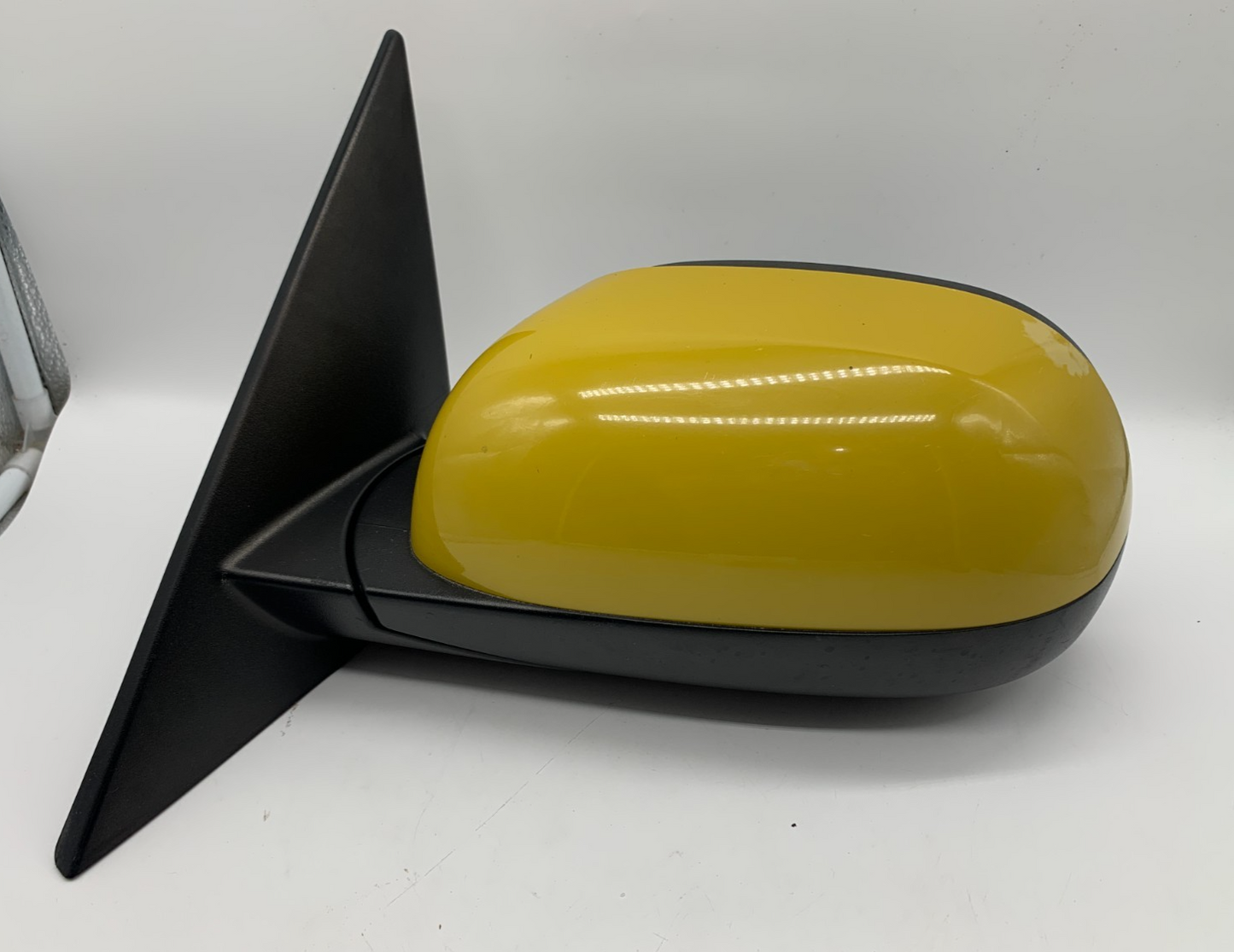 2014-2019 Kia Soul Driver Side View Power Door Mirror Yellow OEM A02B53031