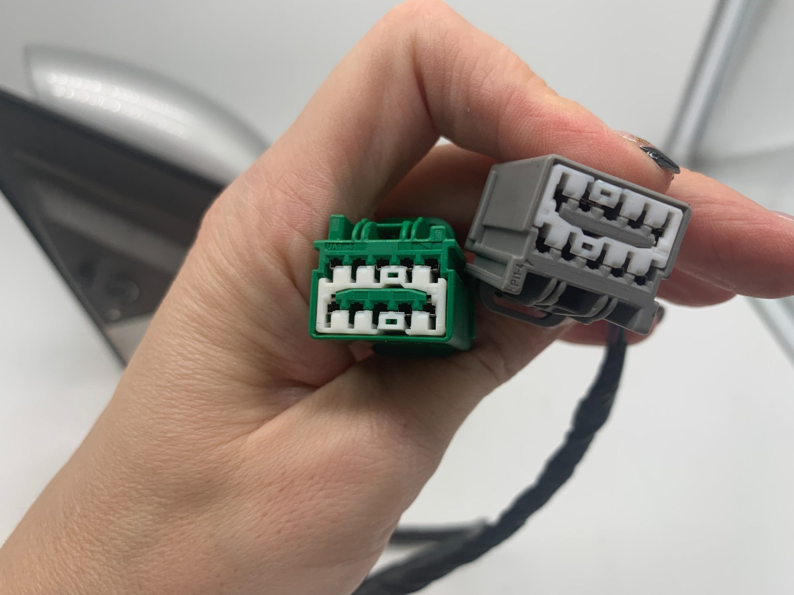 2008-2012 Buick Enclave Driver Side View Power Door Mirror Silver OEM