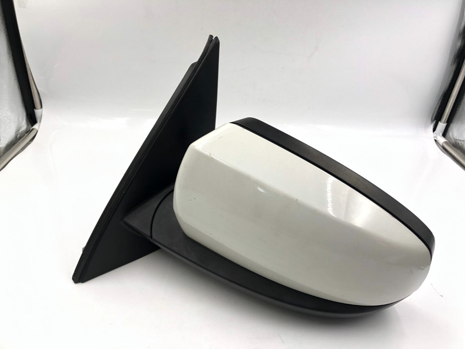 2011-2013 BMW X5 Driver Side View Power Door Mirror White OEM B03B24003