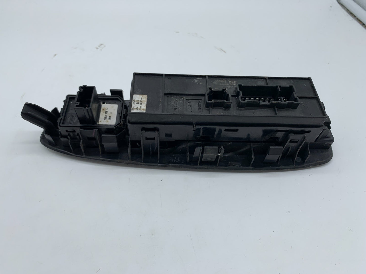 2013-2020 Nissan Pathfinder Master Power Window Switch OEM D02B68007