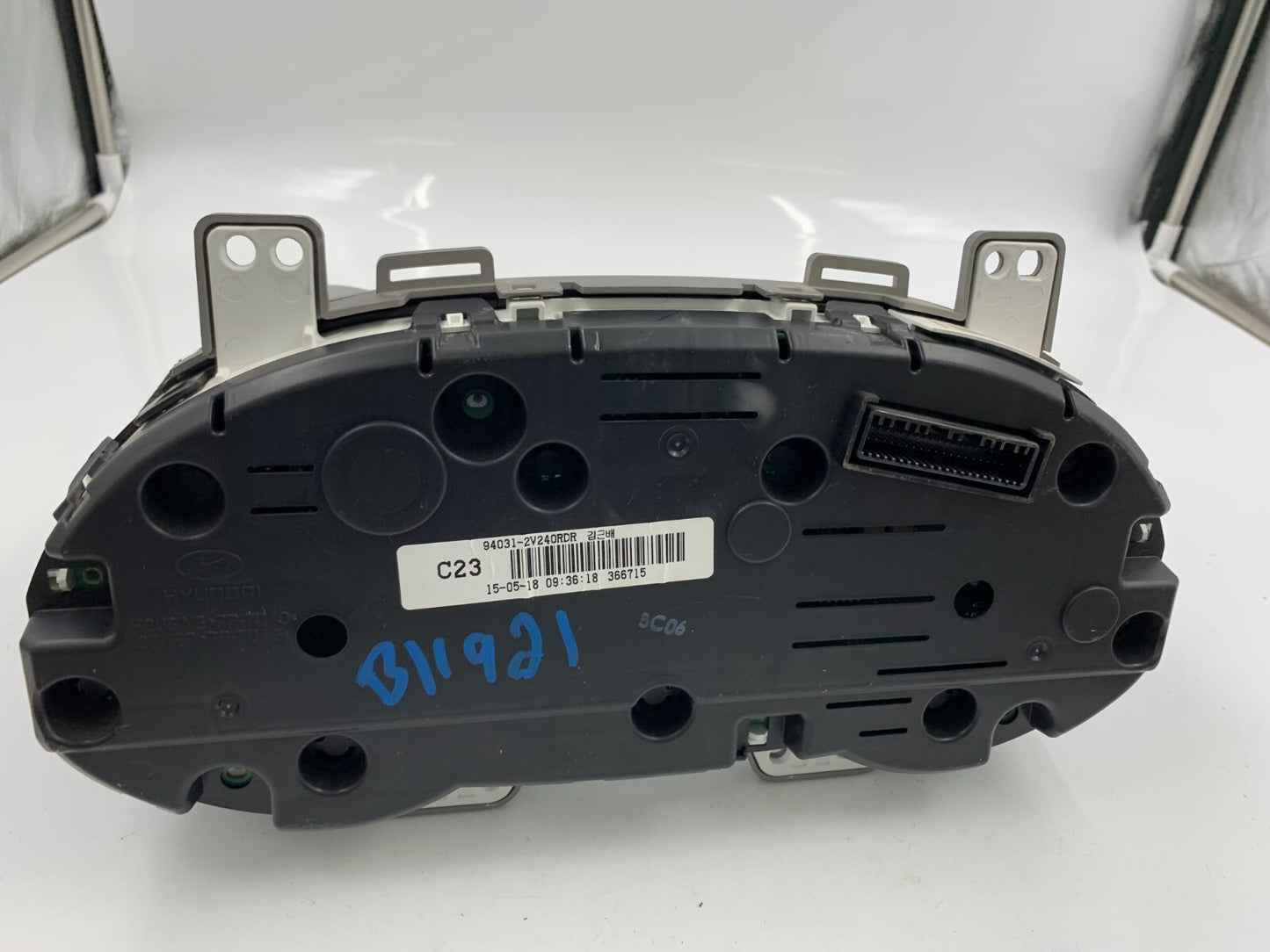 2016-2017 Hyundai Veloster Speedometer Instrument Cluster 44785 Miles A03B43033