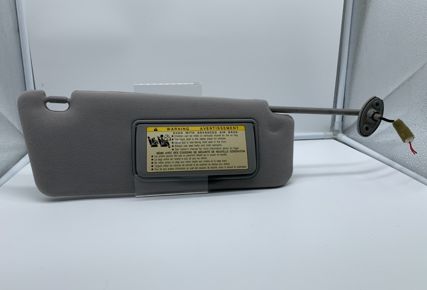 2005-2006 Lexus ES330 Passenger Sun Visor Gray Illumination B03B47065