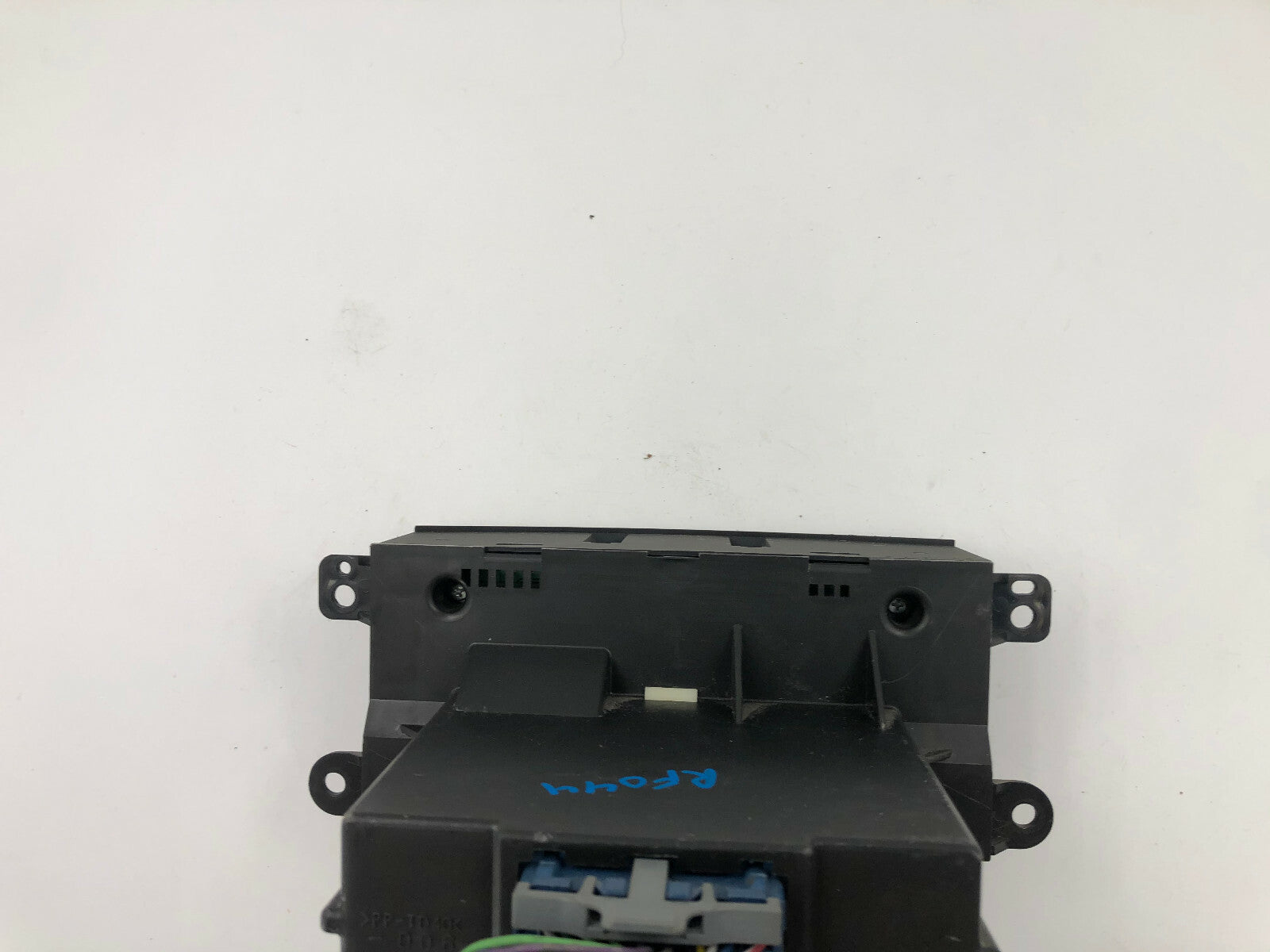 2005-2006 Cadillac CTS AC Heater Climate Control Unit OEM A04B04009