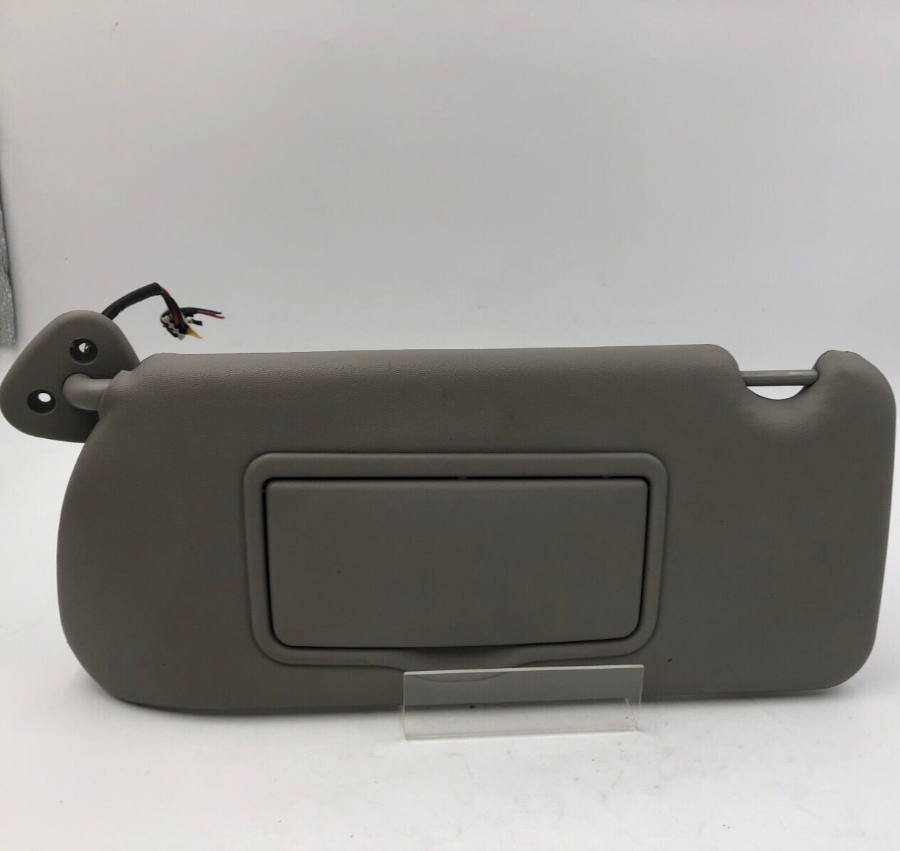 2003-2007 Cadillac CTS Driver Sun Visor Gray Illuminated OEM C01B19019