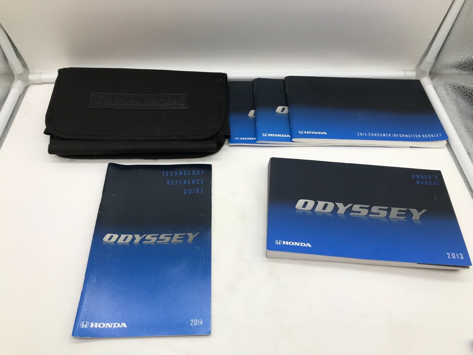 2014 Honda Odyssey Owners Manual Set with Case OEM E01B24018