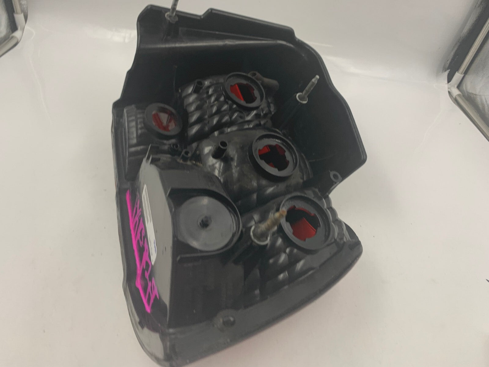 1999-2002 Ford Mustang Driver Side Tail Light Taillight OEM D01B59006