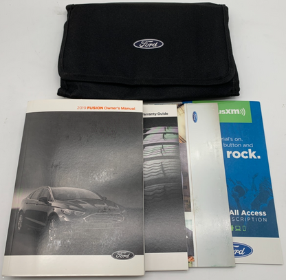 2019 Ford Fusion Owners Manual Set with Case OEM R01B04006