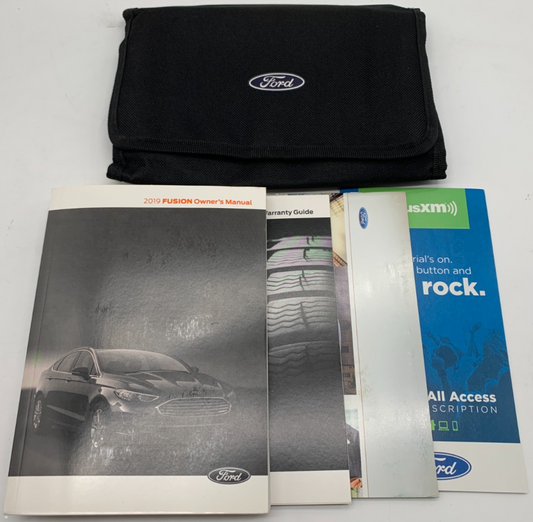2019 Ford Fusion Owners Manual Set with Case OEM R01B04006