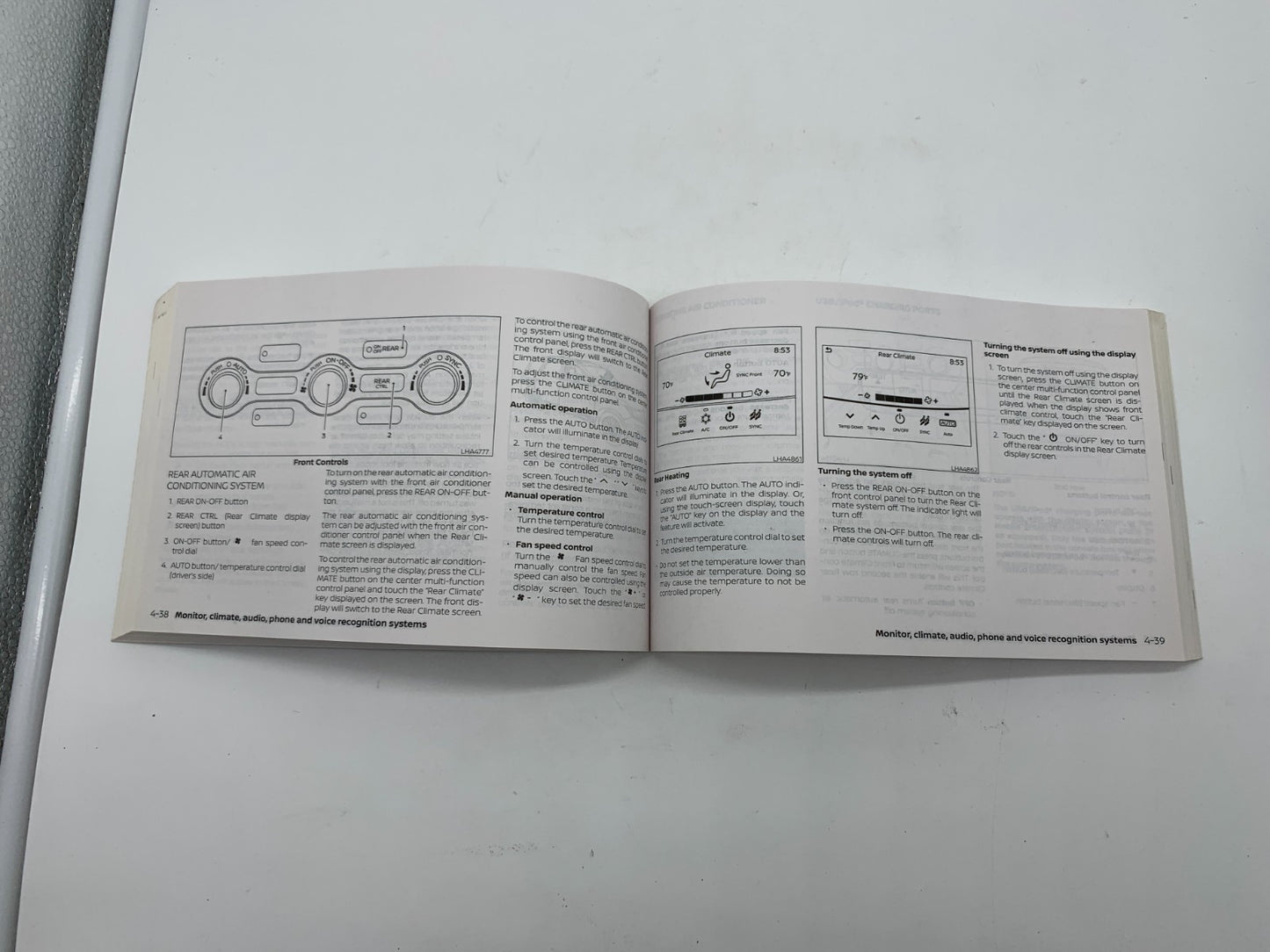 2020 Nissan Pathfinder Owners Manual Set with Case OEM C03B29004