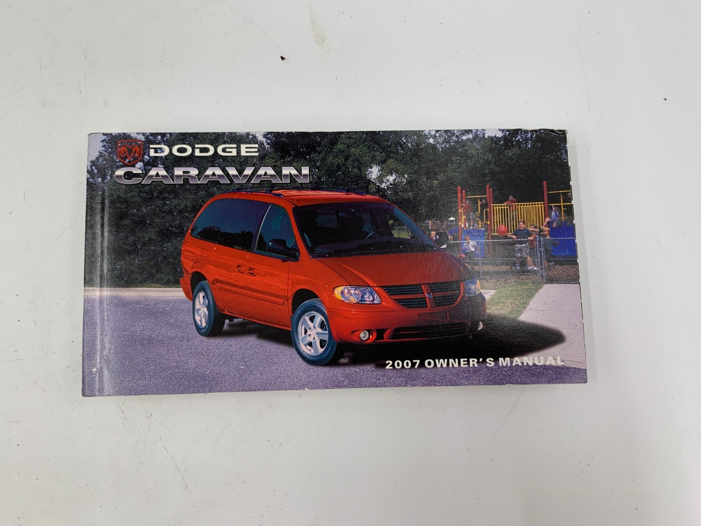 2007 Dodge Caravan Owners Manual with Case OEM B01B04045