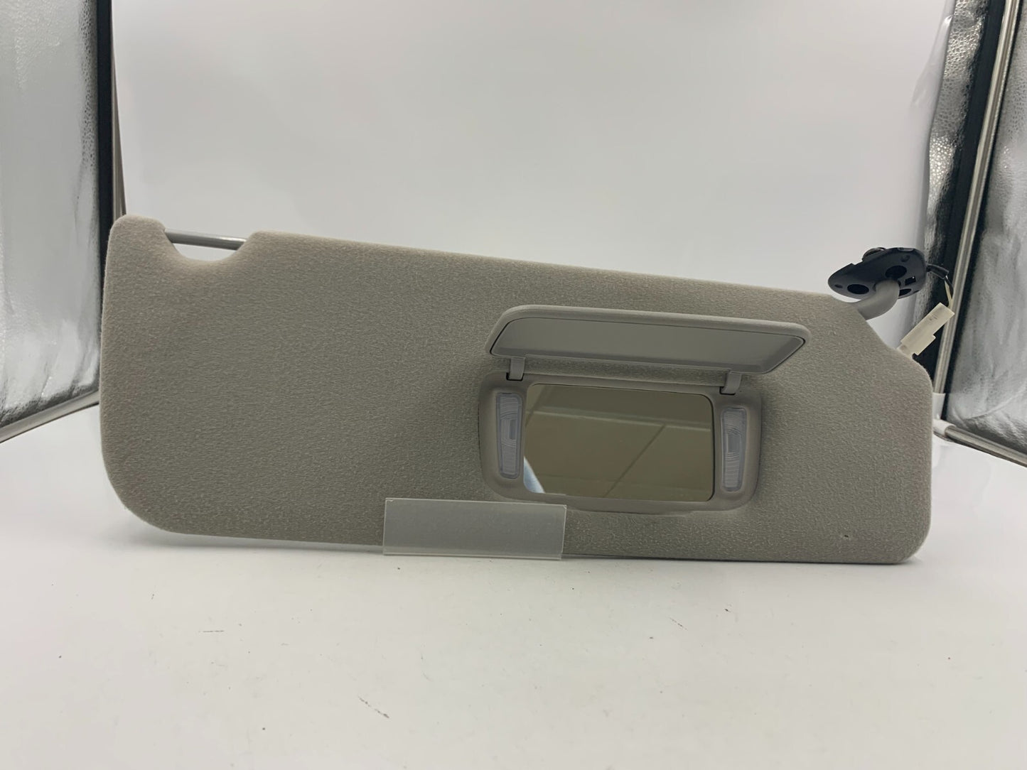 2005-2010 Toyota Sienna Passenger Sun Visor Gray Illuminated OEM E03B54059