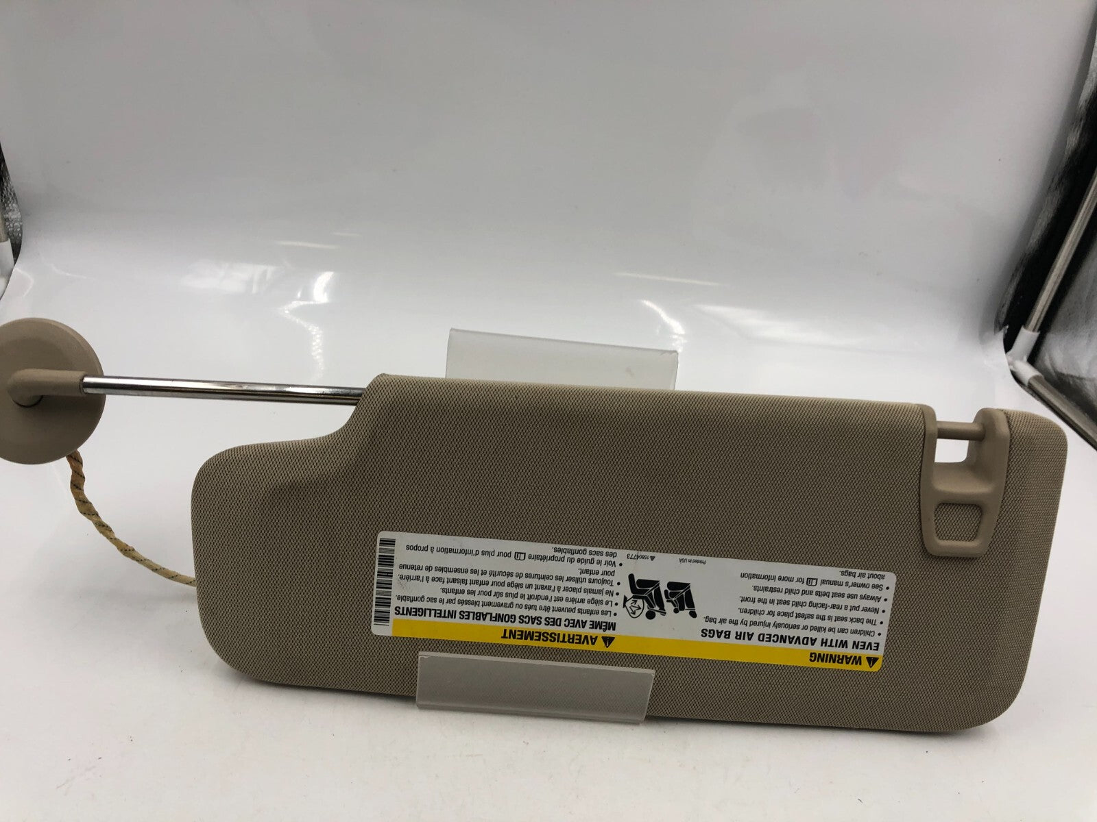 2014-2019 Cadillac CTS Passenger Sun Visor Beige Illuminated OEM B03B06086