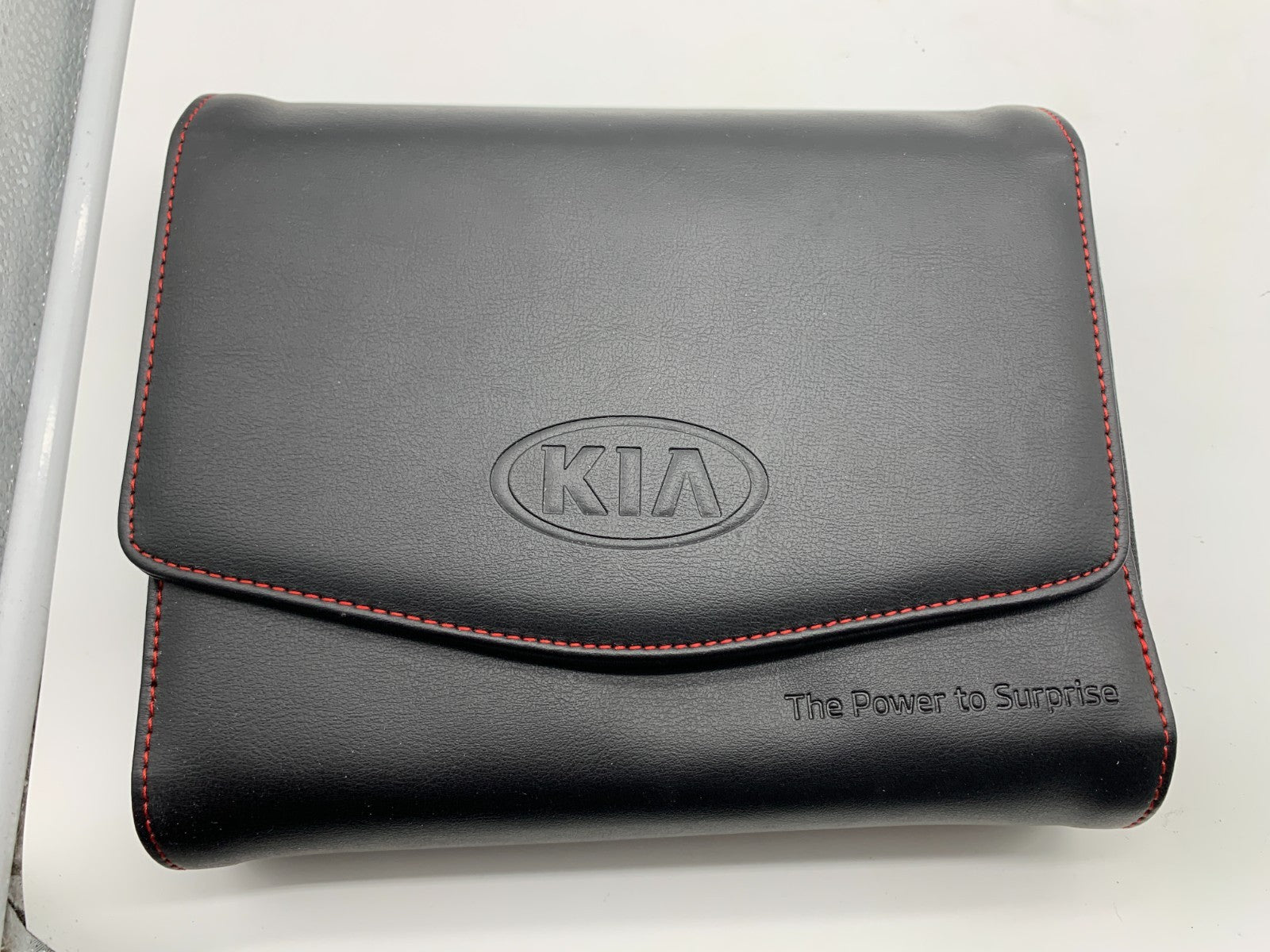 2016 Kia Sedona Owners Manual Set with Case OEM F01B33015