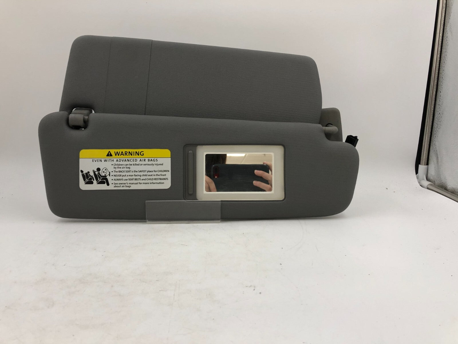 2004-2010 Volkswagen Touareg Passenger Sun Visor Gray Illuminated OEM B02B34023