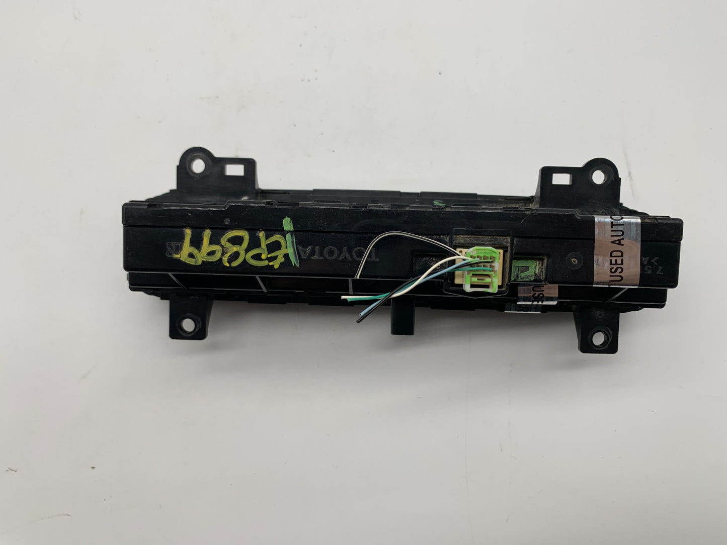 2017-2019 Toyota Corolla AC Heater Climate Control Unit OEM C03B23010