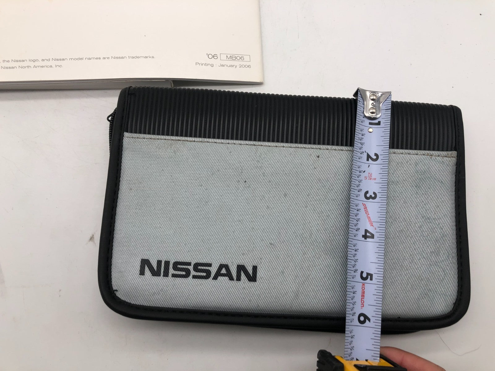 2006 Nissan Altima Owners Manual Set with Case OEM R01B14012