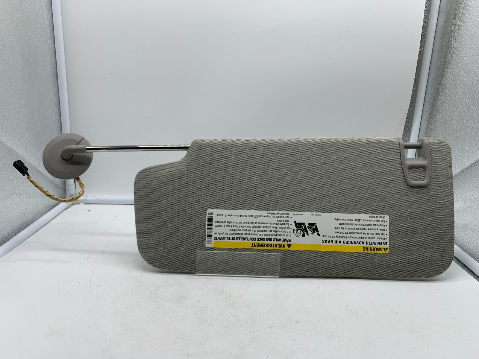 2013-2021 Buick Encore Passenger Sun Visor Gray Illuminated OEM A02B48072