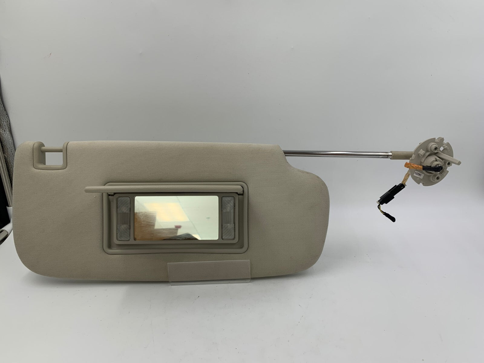 2011-2013 Jeep Grand Cherokee Passenger Sun Visor Gray Illumination C02B22049