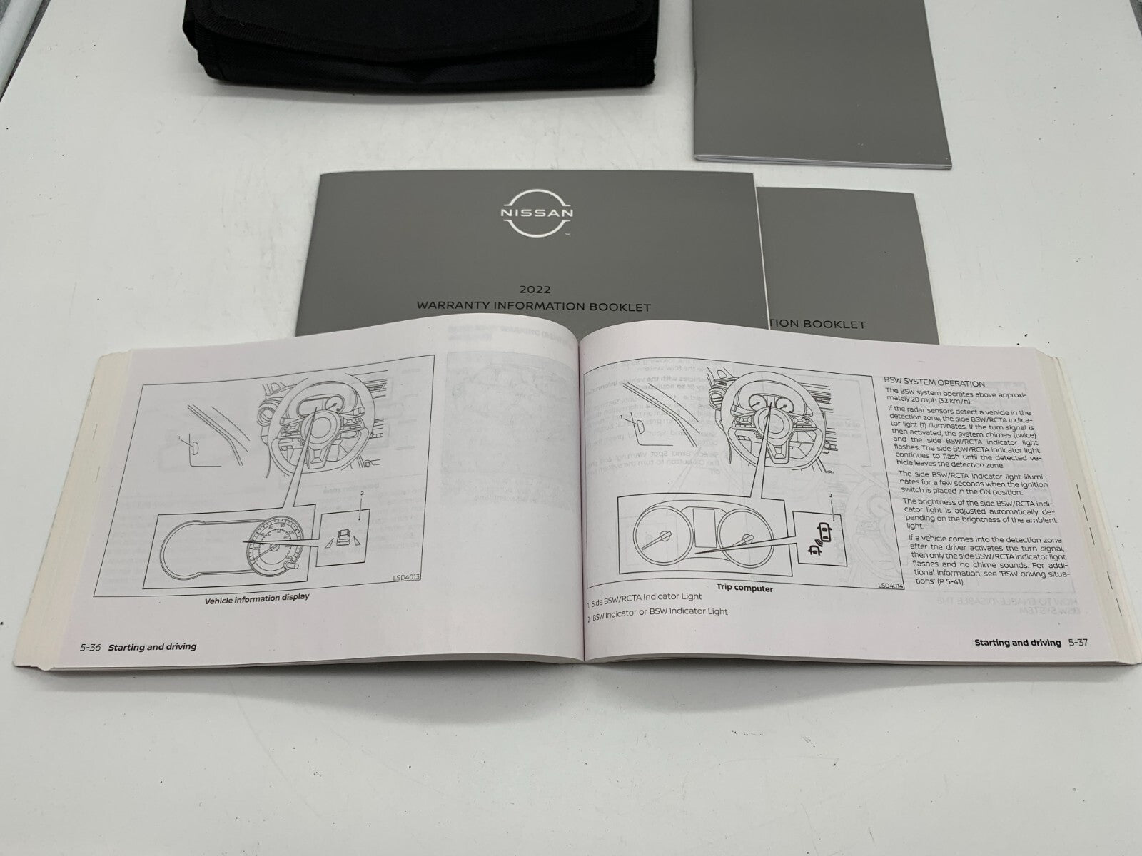 2022 Nissan Kicks Sedan Owners Manual Set with Case OEM A04B38018