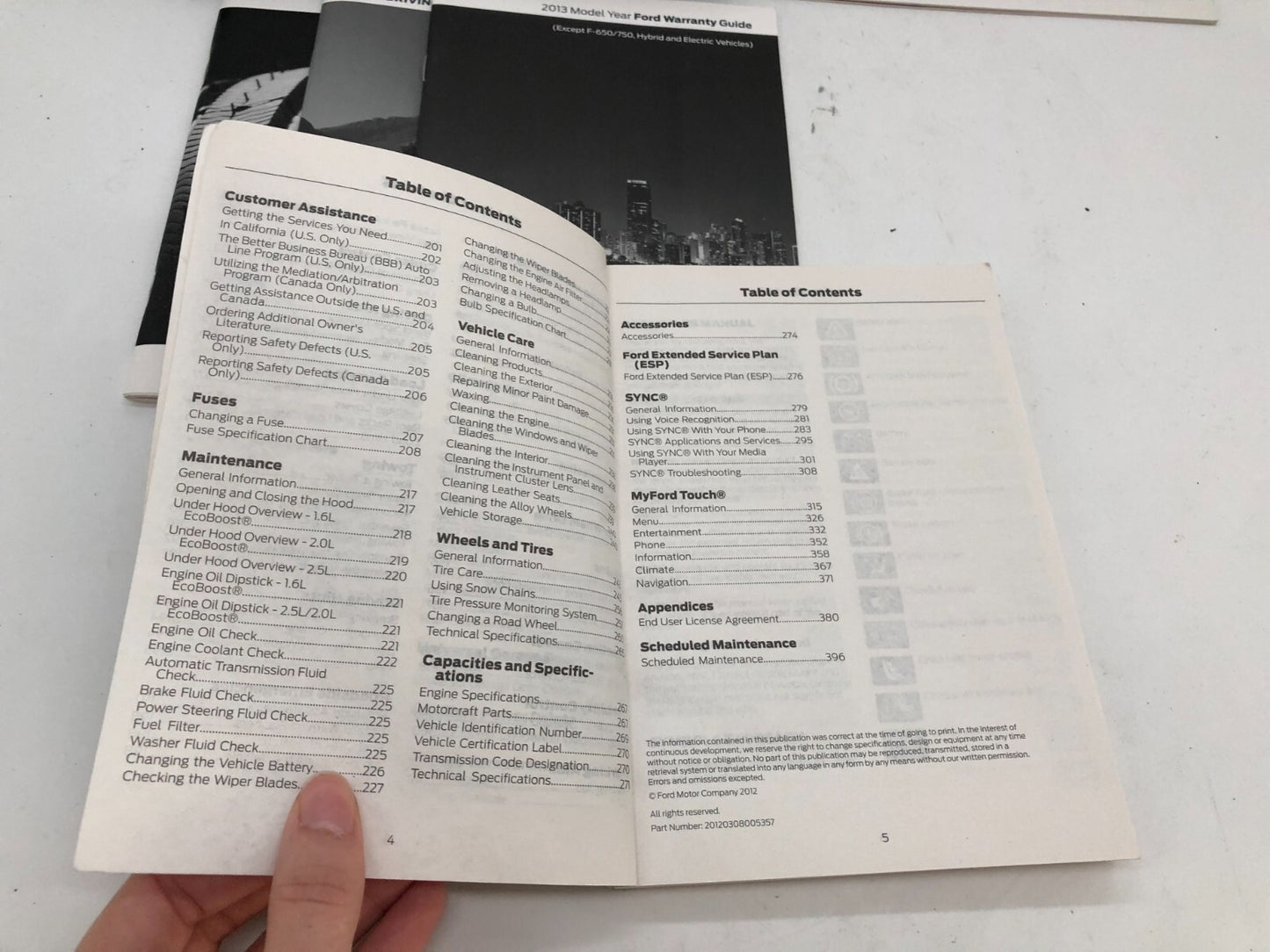 2013 Ford Escape Owners Manual Set with Case OEM B04B49059