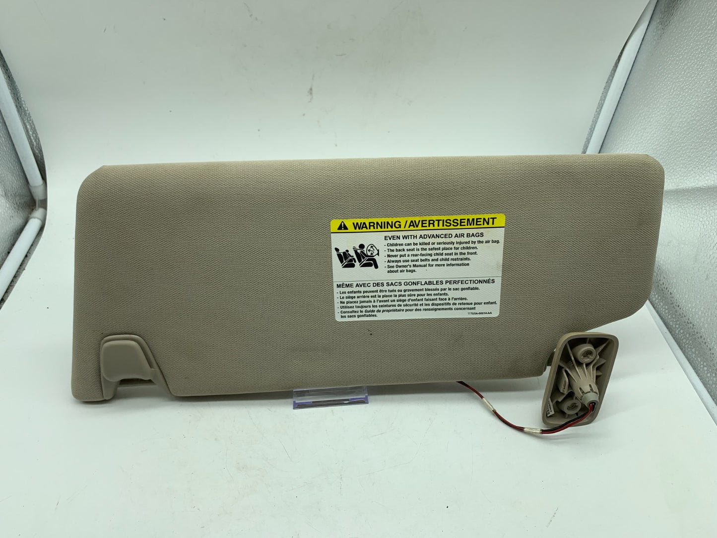 2009-2010 Ford F-150 F150 Passenger Sun Visor Gray Illiminated OEM B01B24007