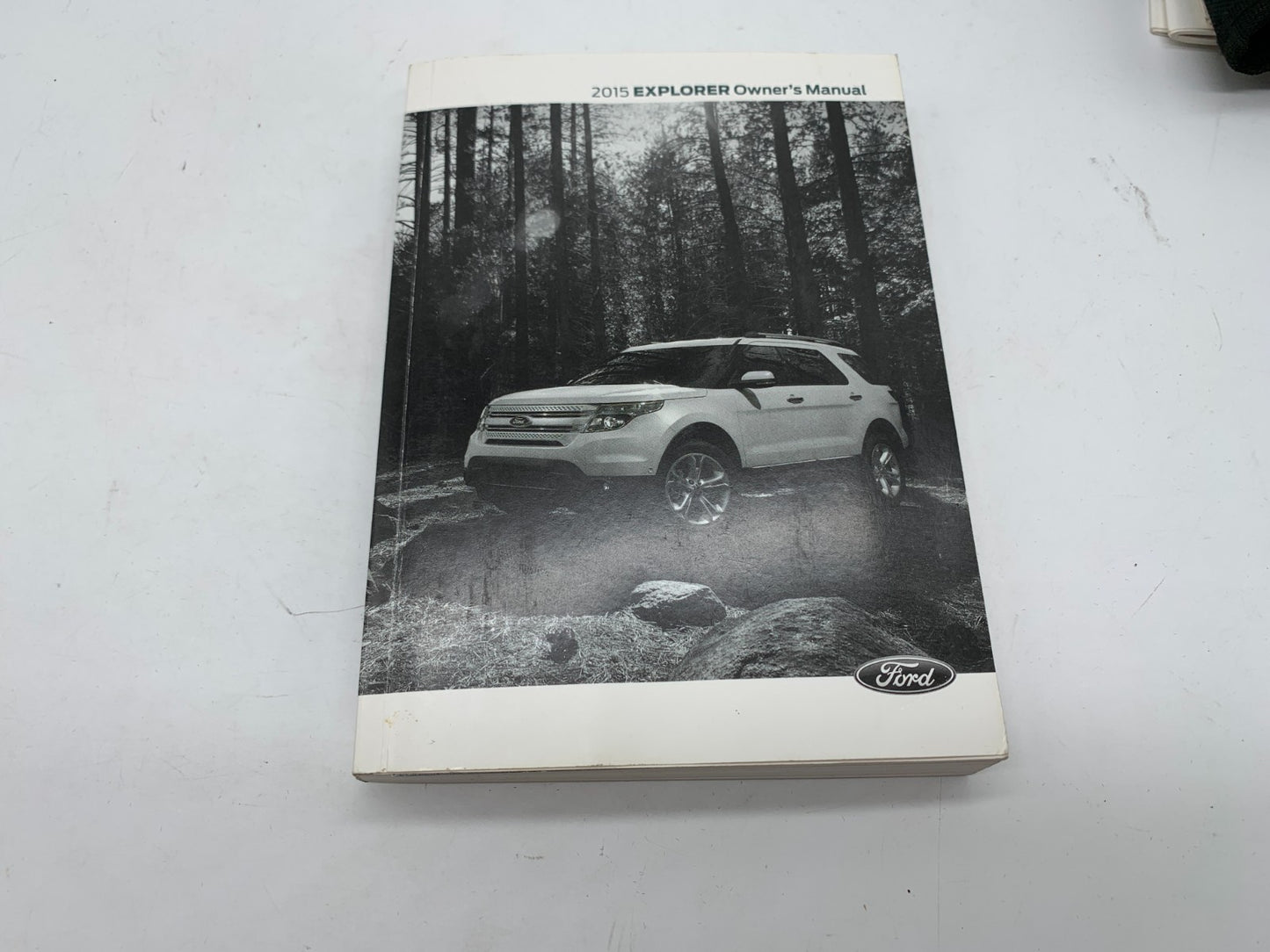 2015 Ford Explorer Owners Manual Set with Case OEM