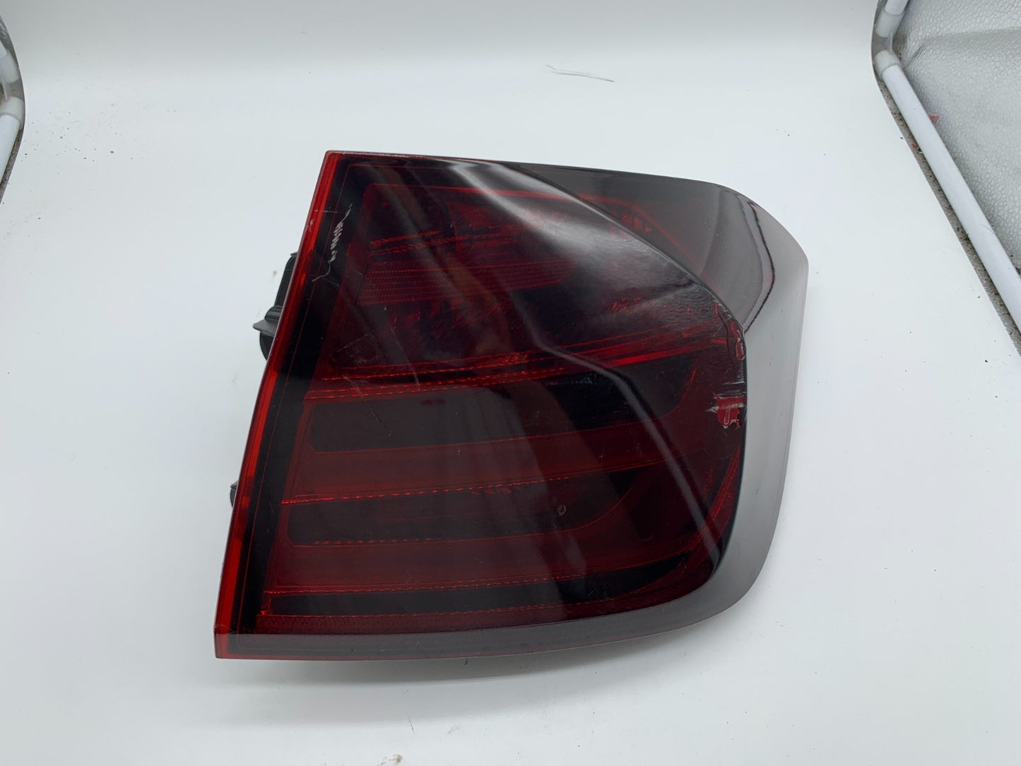 2012-2015 BMW 320 Passenger Side Tail Light Taillight OEM D02B69010