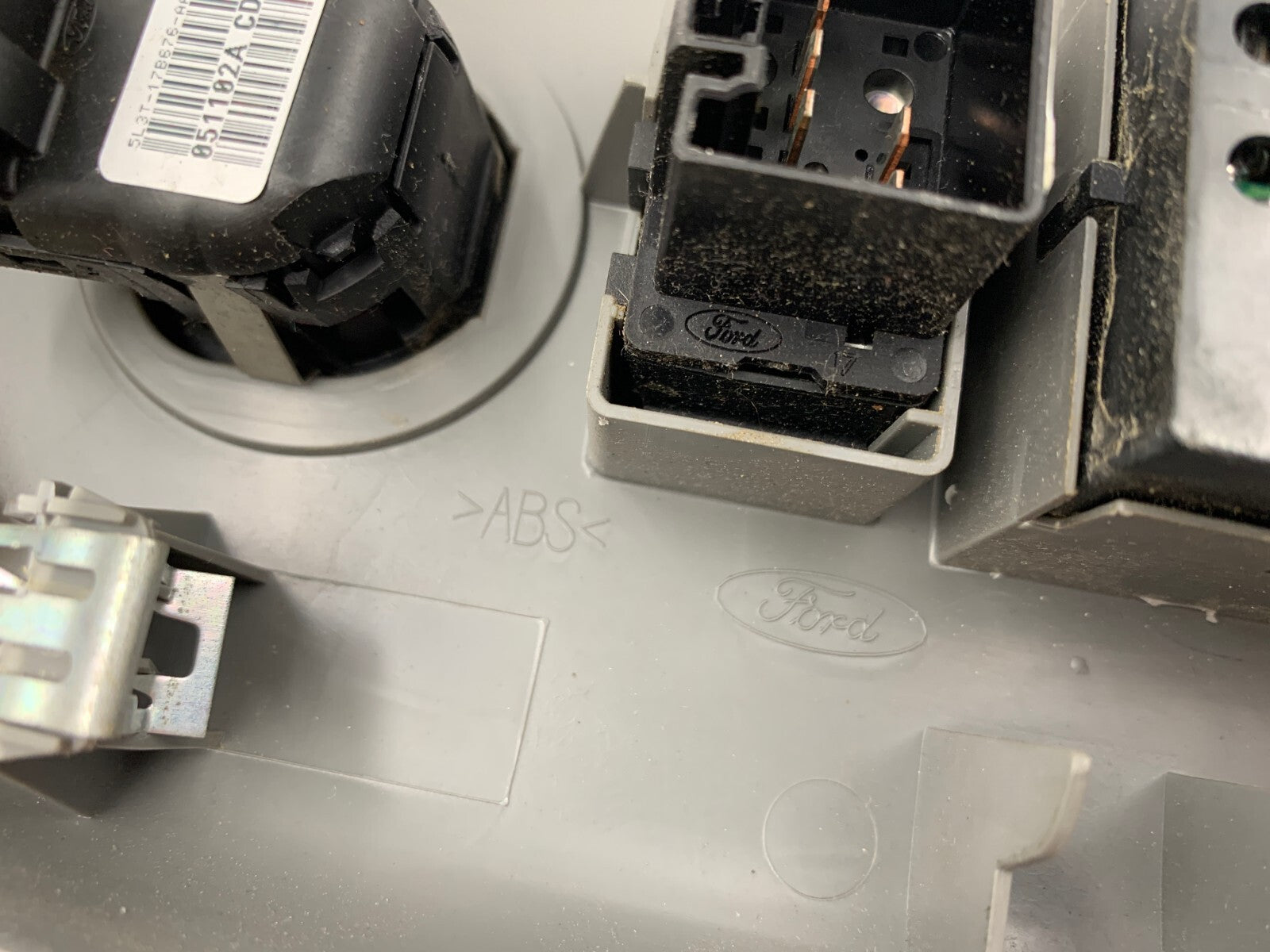 2003-2008 Ford F-150 Master Power Window Switch OEM D04B01025