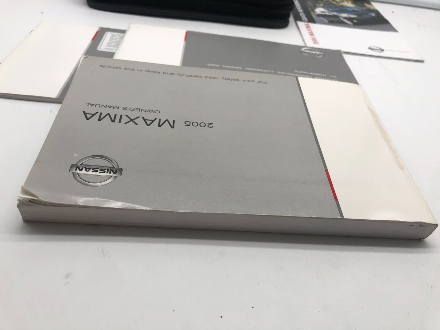 2005 Nissan Maxima Owners Manual Set with Case OEM B03B43002