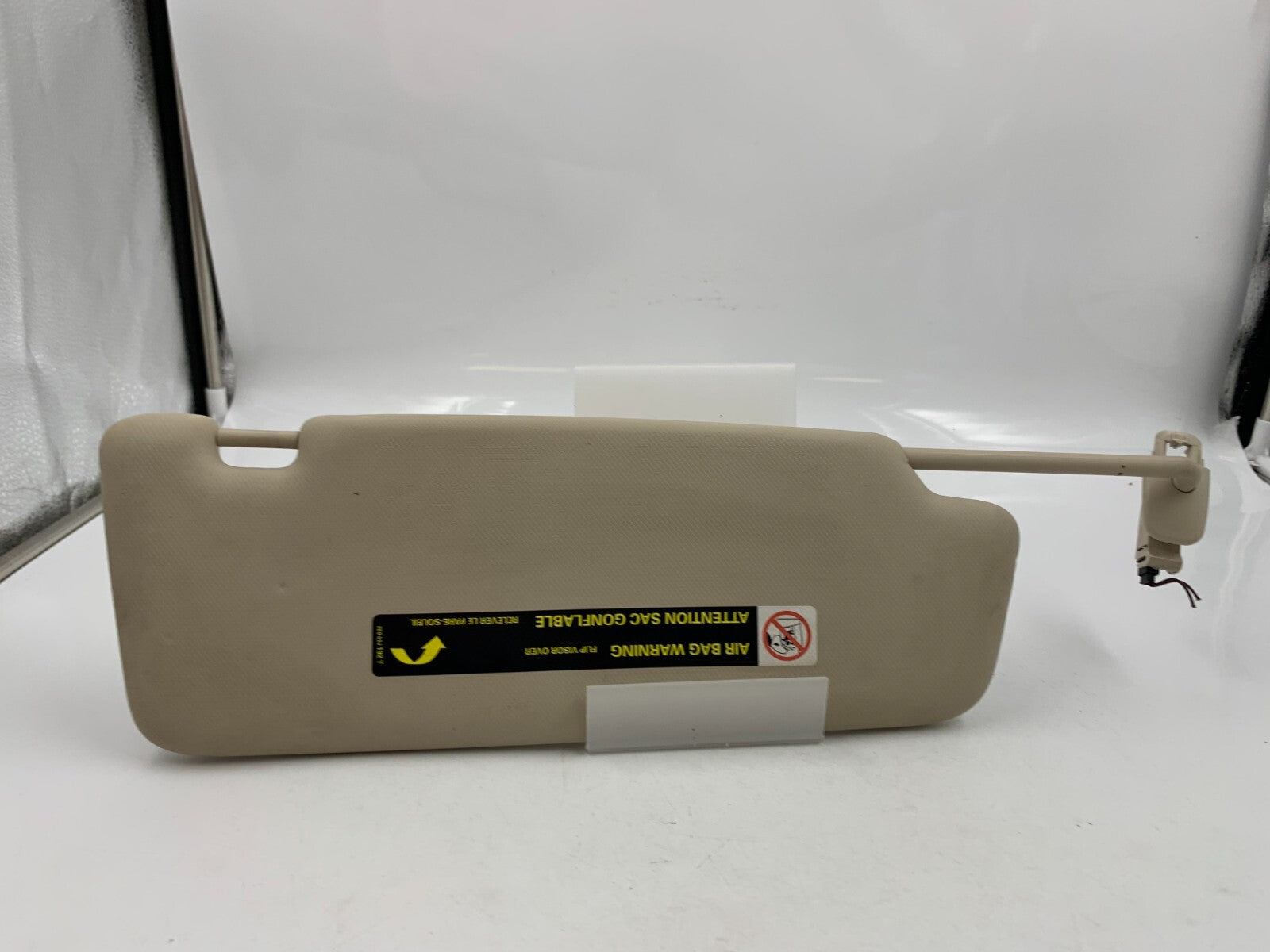 2009-2012 Audi A4 Driver Sun Visor Sunvisor Gray Illumination OEM C04B48016