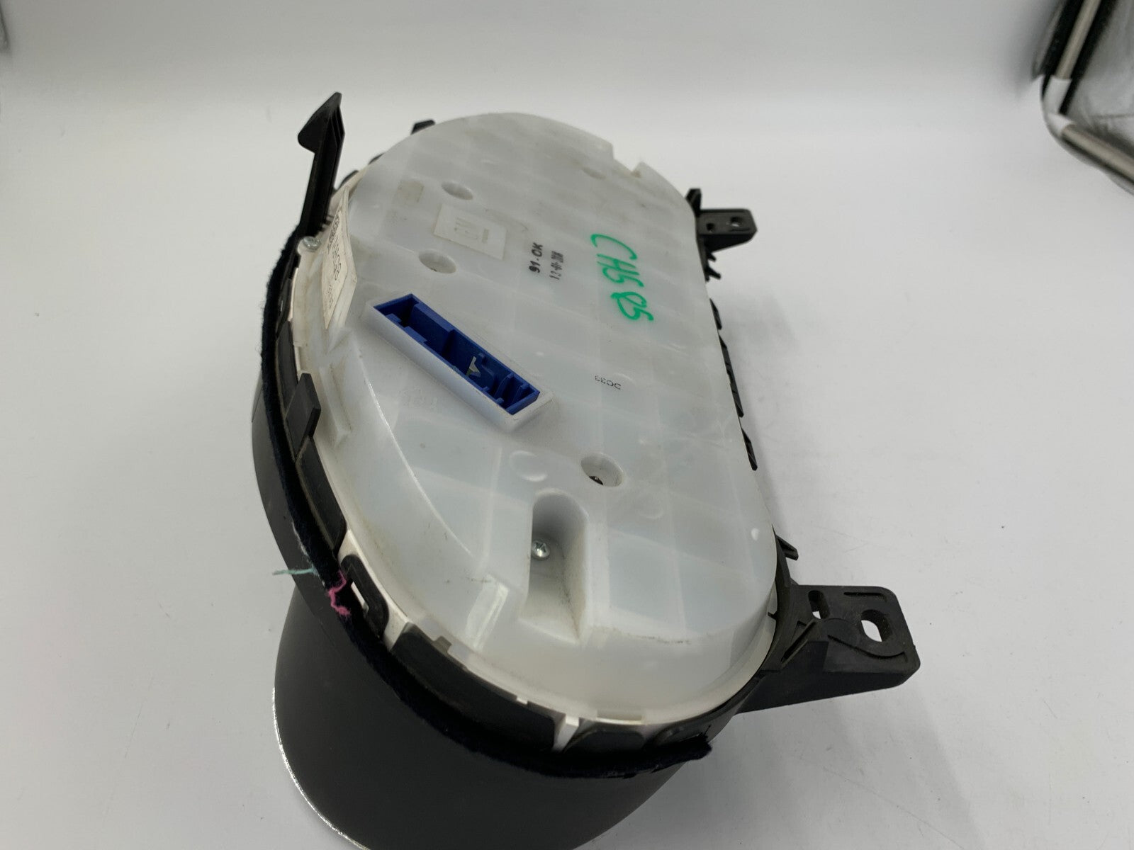 2015-2017 Buick Verano Speedometer Instrument Cluster 29541 Miles OEM A01B32058