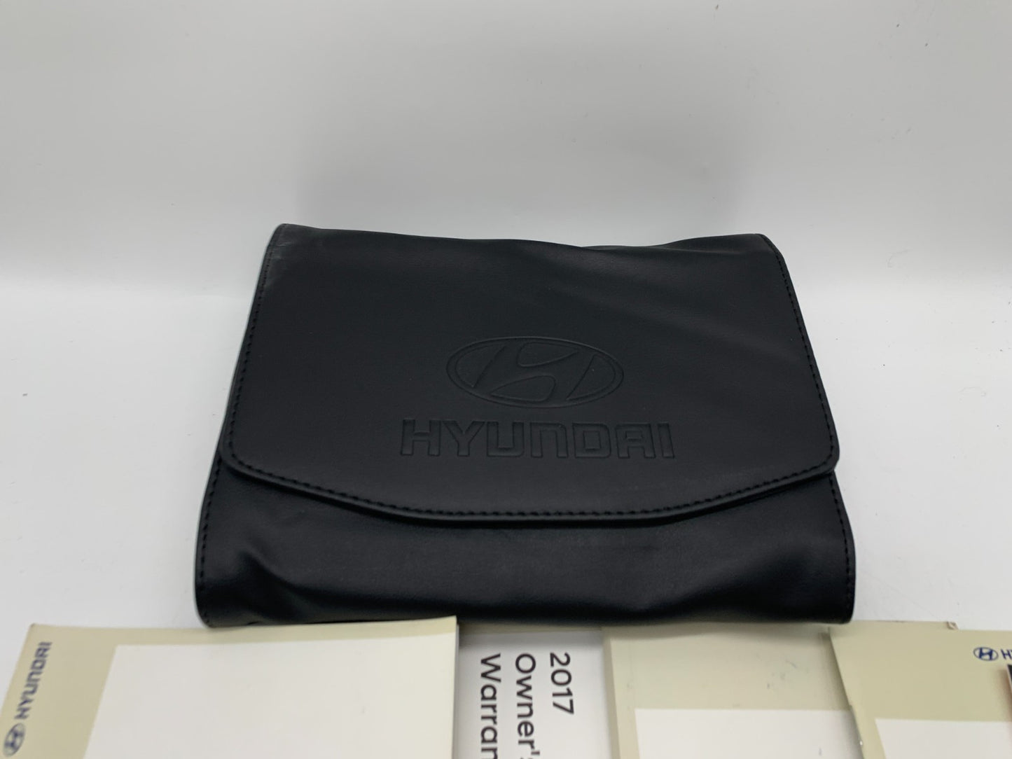 2017 Hyundai Sonata Owners Manual Set with Case OEM C01B07008