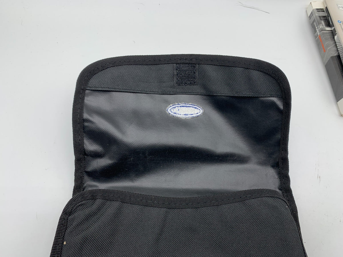 2016 Ford Fusion Owners Manual Set with Case OEM B02B02008