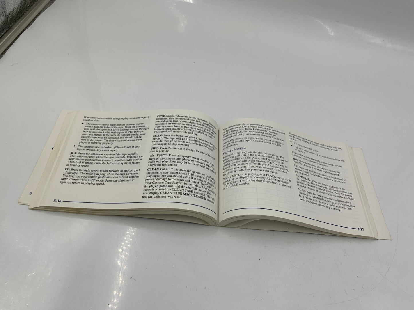 2000 Cadillac Deville Owners Manual OEM A03B51001