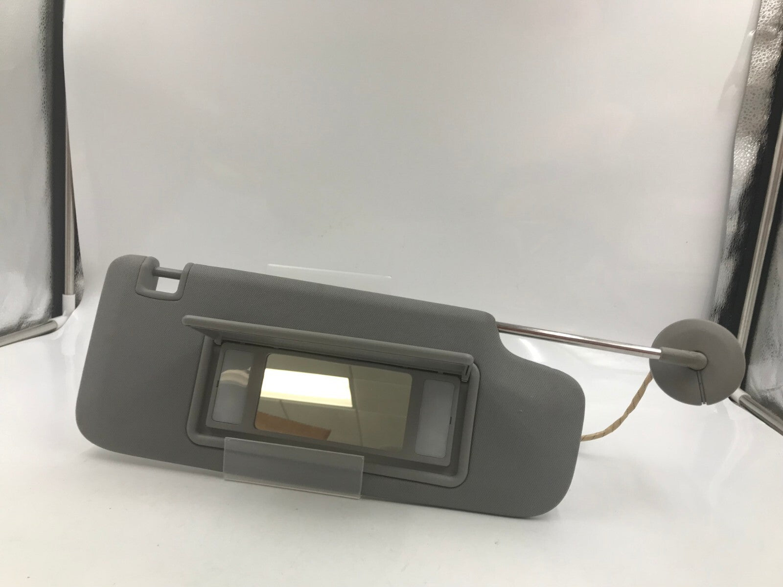 2016-2023 Chevrolet Malibu Passenger Sun Visor Illuminated OEM A01B24015