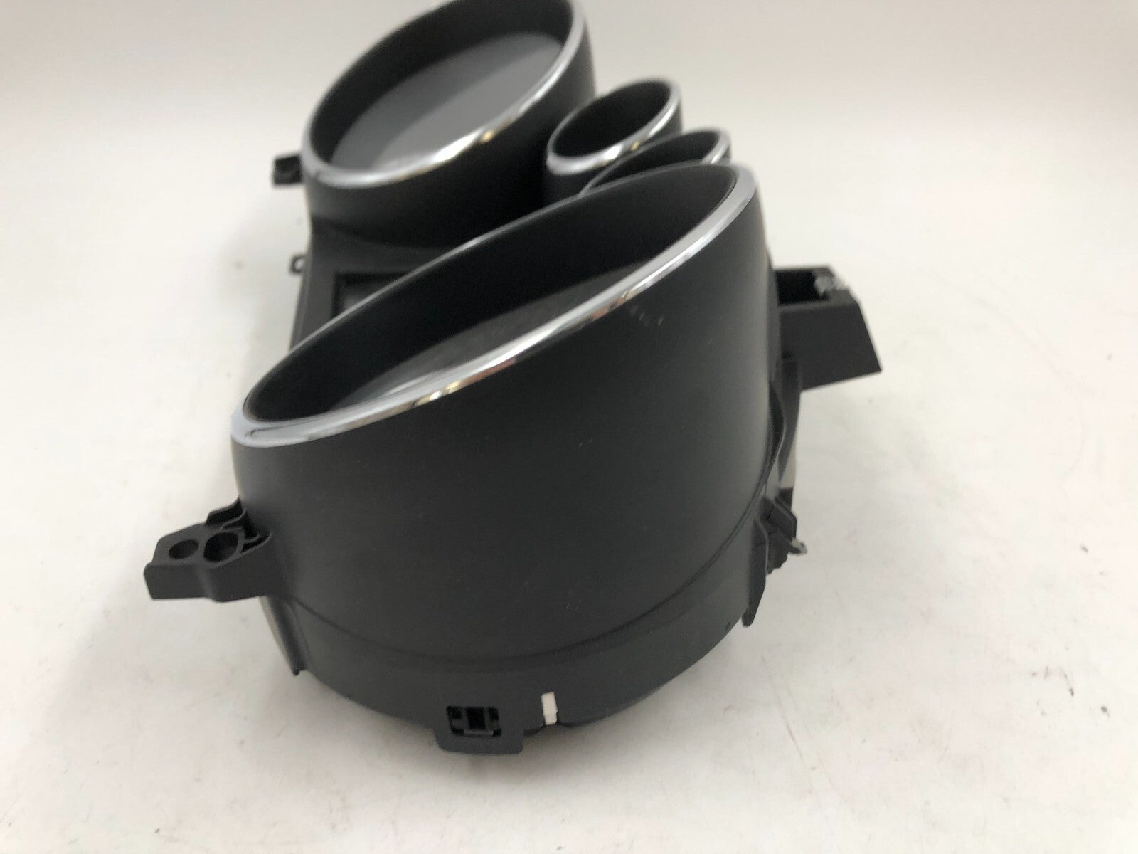 2016 Buick Encore Speedometer Instrument Cluster 40270 Miles OEM B02B30039