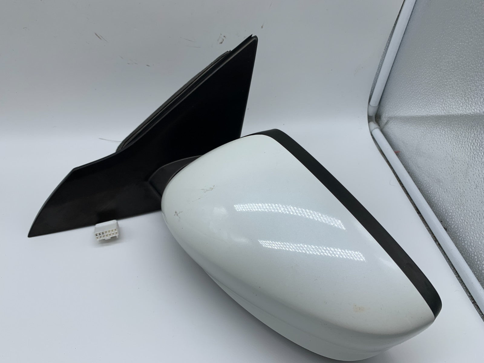 2013-2017 Honda Accord Sedan Driver Side View Power Door Mirror White B03B55035