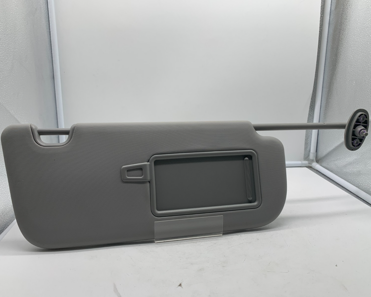 2014-2019 Kia Soul Passenger Sun Visor Gray Illuminated OEM A04B37024