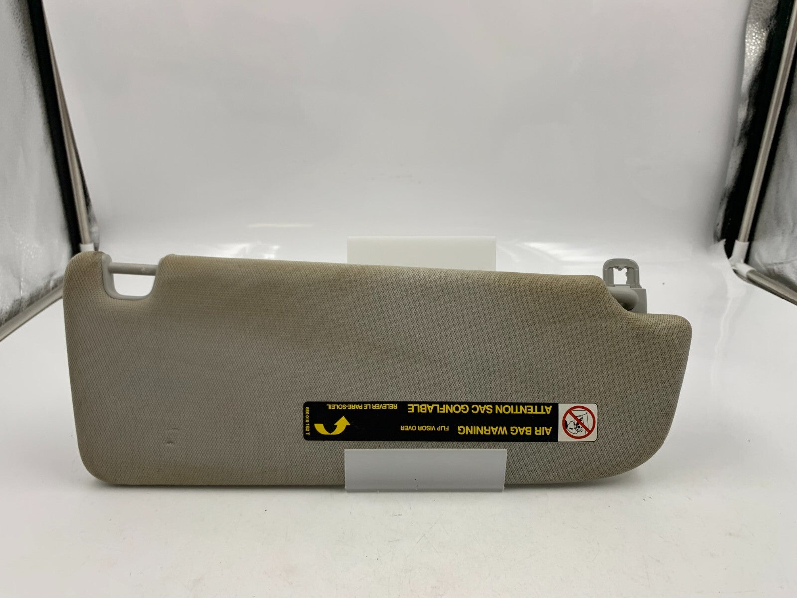 2013-2017 Audi A6 Driver Sun Visor Illuminated Gray OEM E02B21054