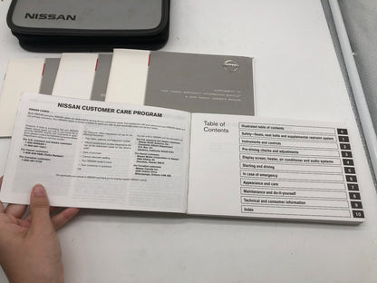 2005 Nissan Altima Owners Manual Set with Case OEM R01B50002