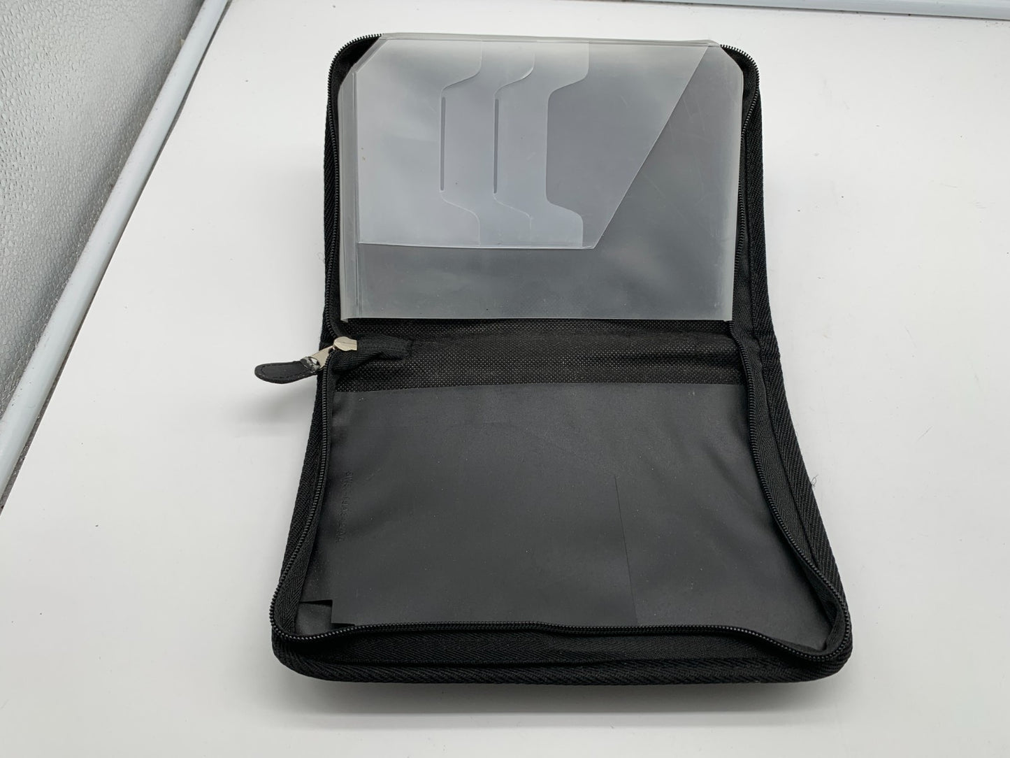 2005 Mercury Mountaineer Owners Manual Set with Case OEM B03B20036