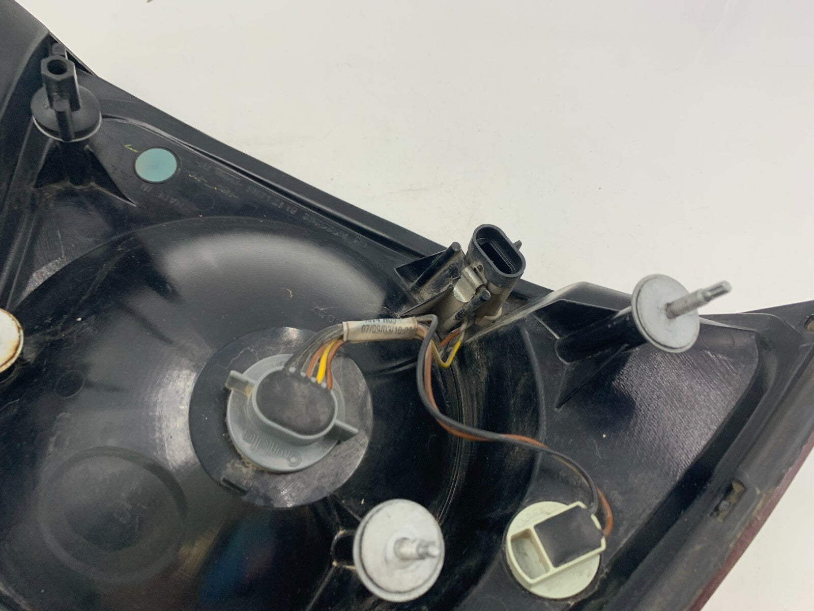 2000-2004 Chevrolet Impala Passenger Side Tail Light Taillight OEM