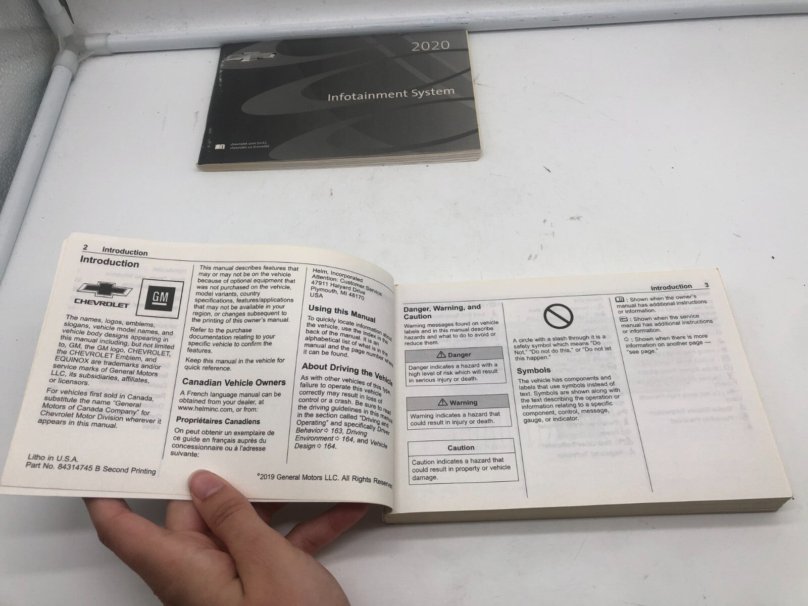 2020 Chevrolet Equinox Owners Manual Set OEM A02B08026