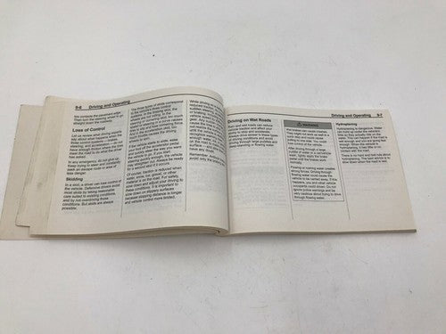 2011 Chevrolet Cruze Owners Manual Handbook OEM R01B24001