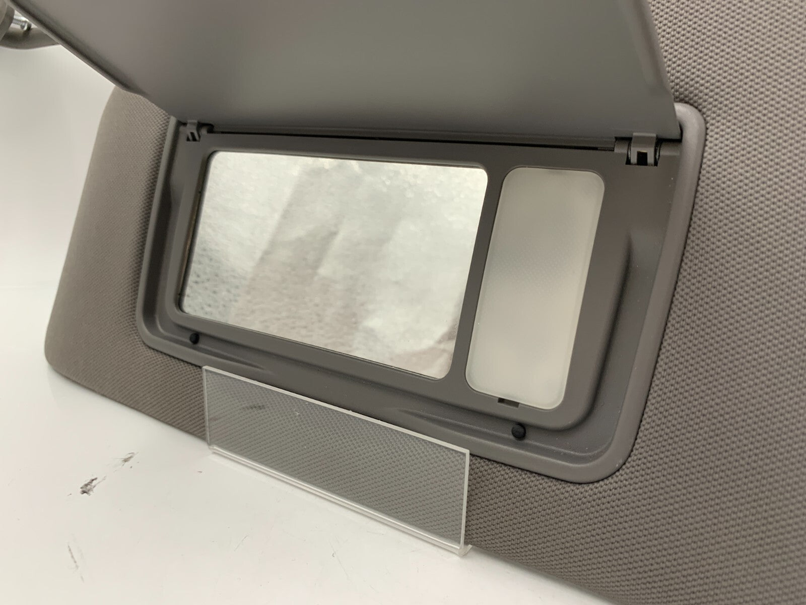 2006-2010 Honda Odyssey Driver Sun Visor Dark Gray Illuminated OEM E01B29032