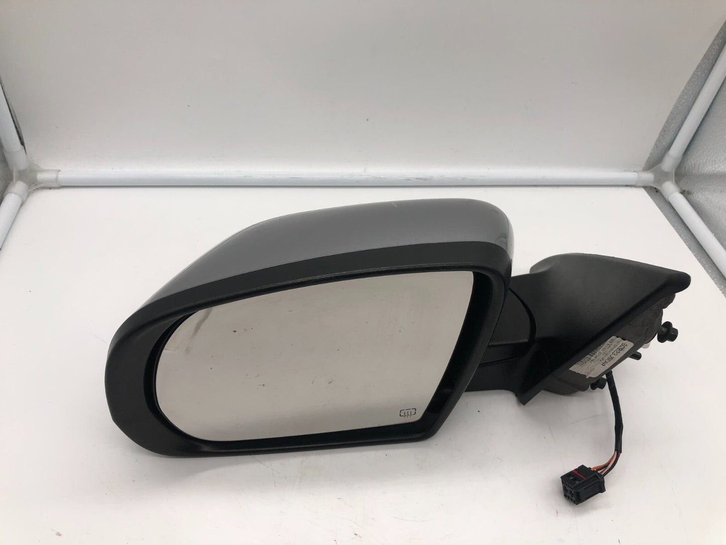 2014-2021 Jeep Cherokee Driver Side View Power Door Mirror Silver OEM B04B44055